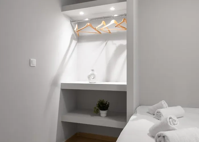 Westay #2, The Luxury Salonic