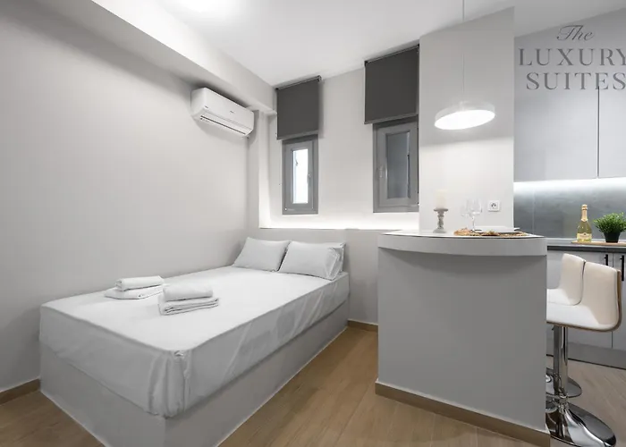 Westay #2, The Luxury Salonic